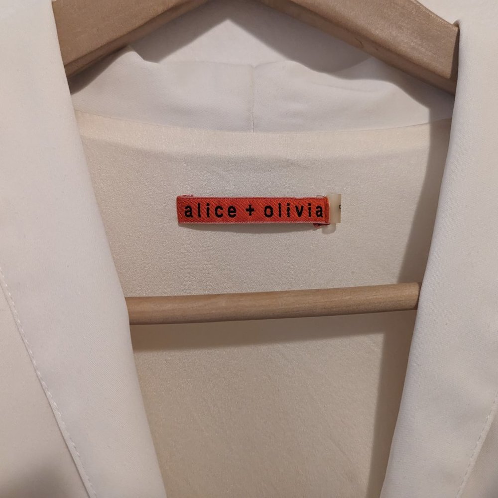 Alice + Olivia White Short Sleeve Peplum Wrap Blazer - Picture 5 of 16
